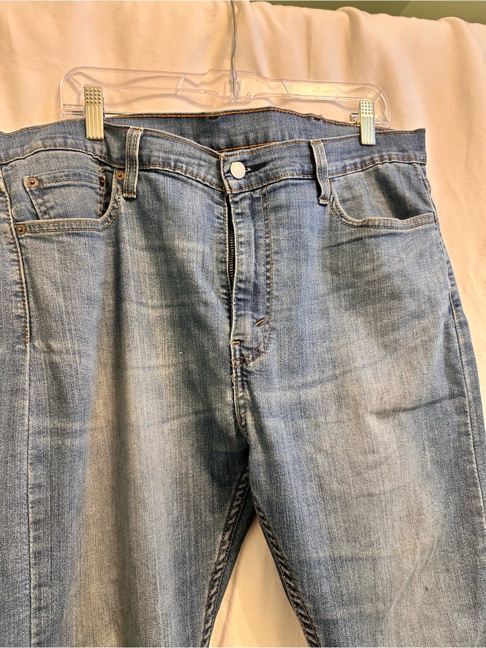 Relaxed Light Blue Men's Jeans - Casual Everyday Fit